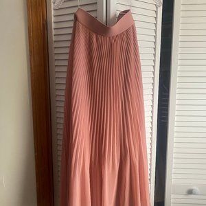 Aritzia Wilfred Twirl Midi Skirt in Petal Pink Size Medium